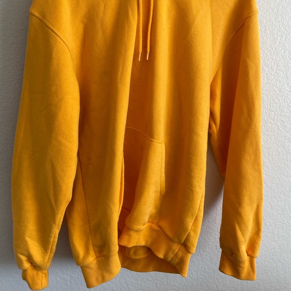 H&M yellow-orange sweatshirt - Picture 1 of 3